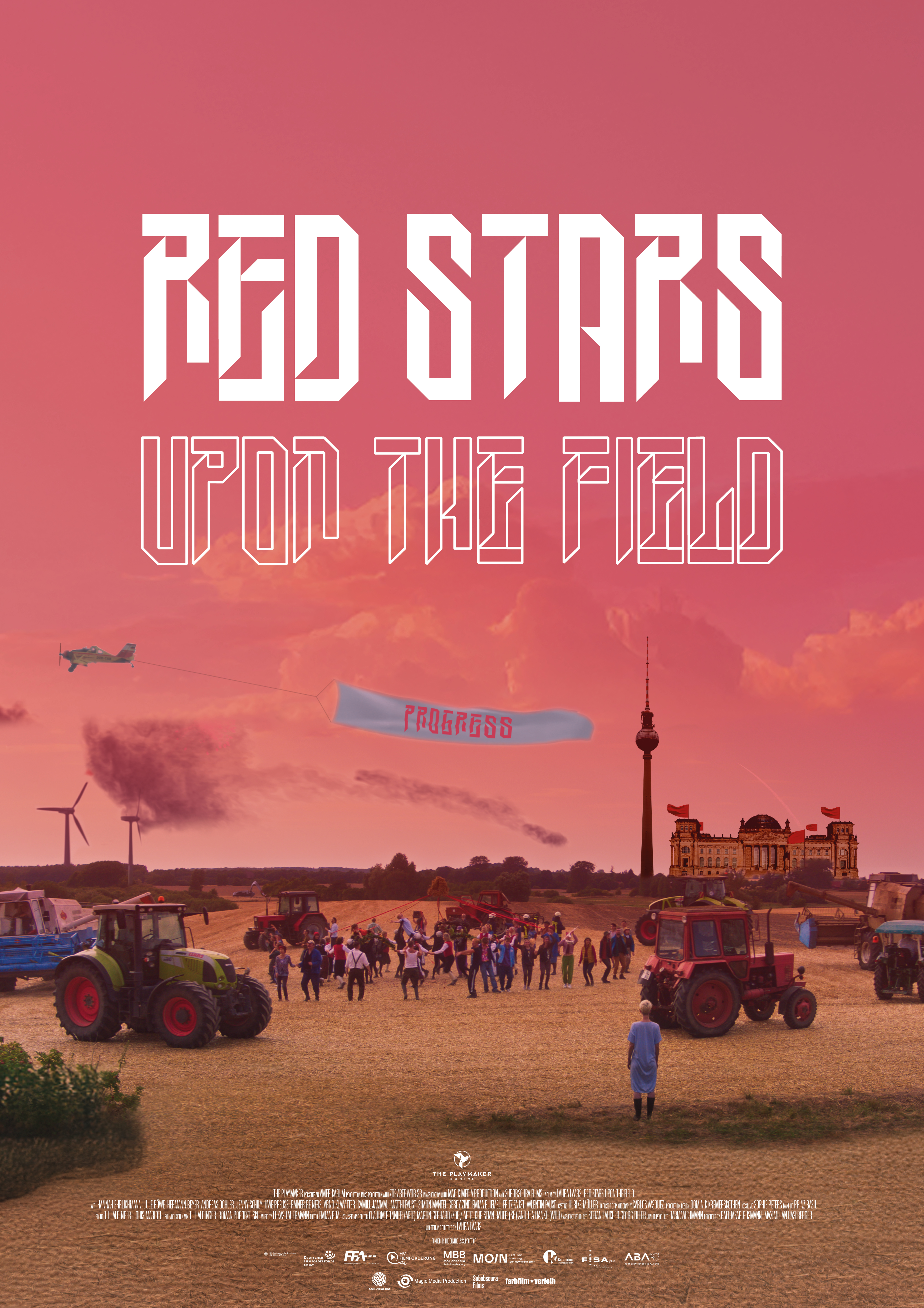 Estrellas rojas sobre el campo